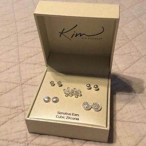 Kim Rogers 5 pair earring set